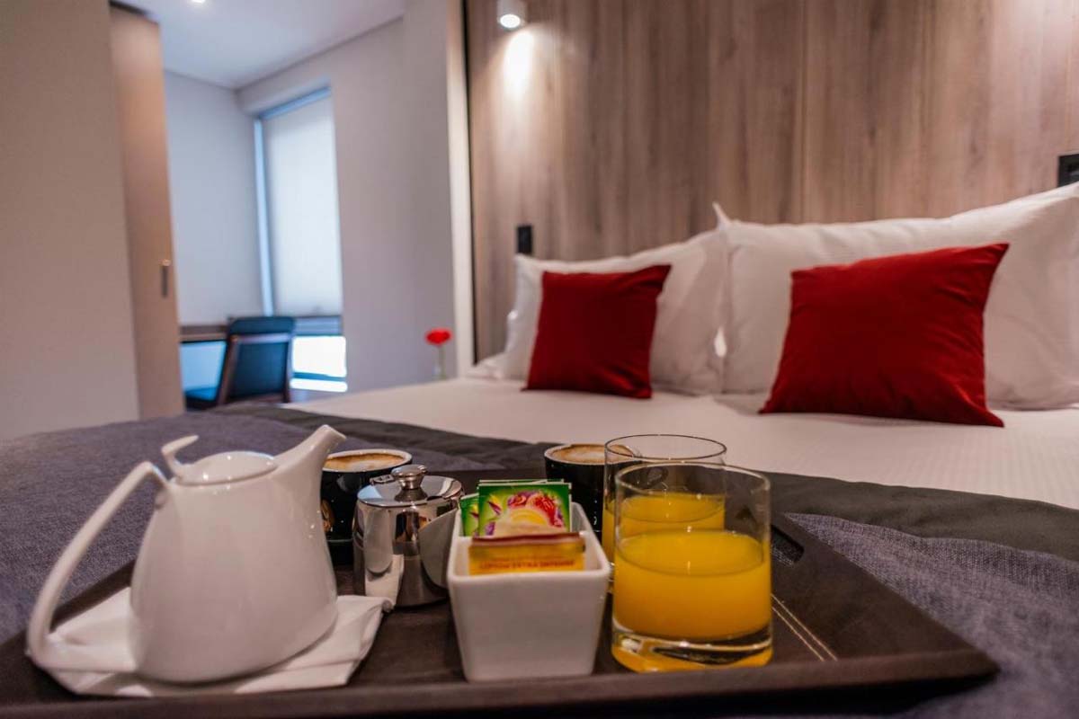 Hotel H9