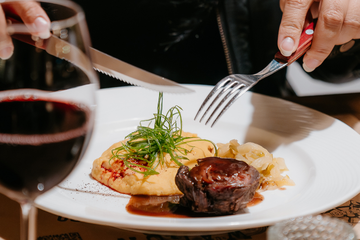 El Wagon Grill – Bar