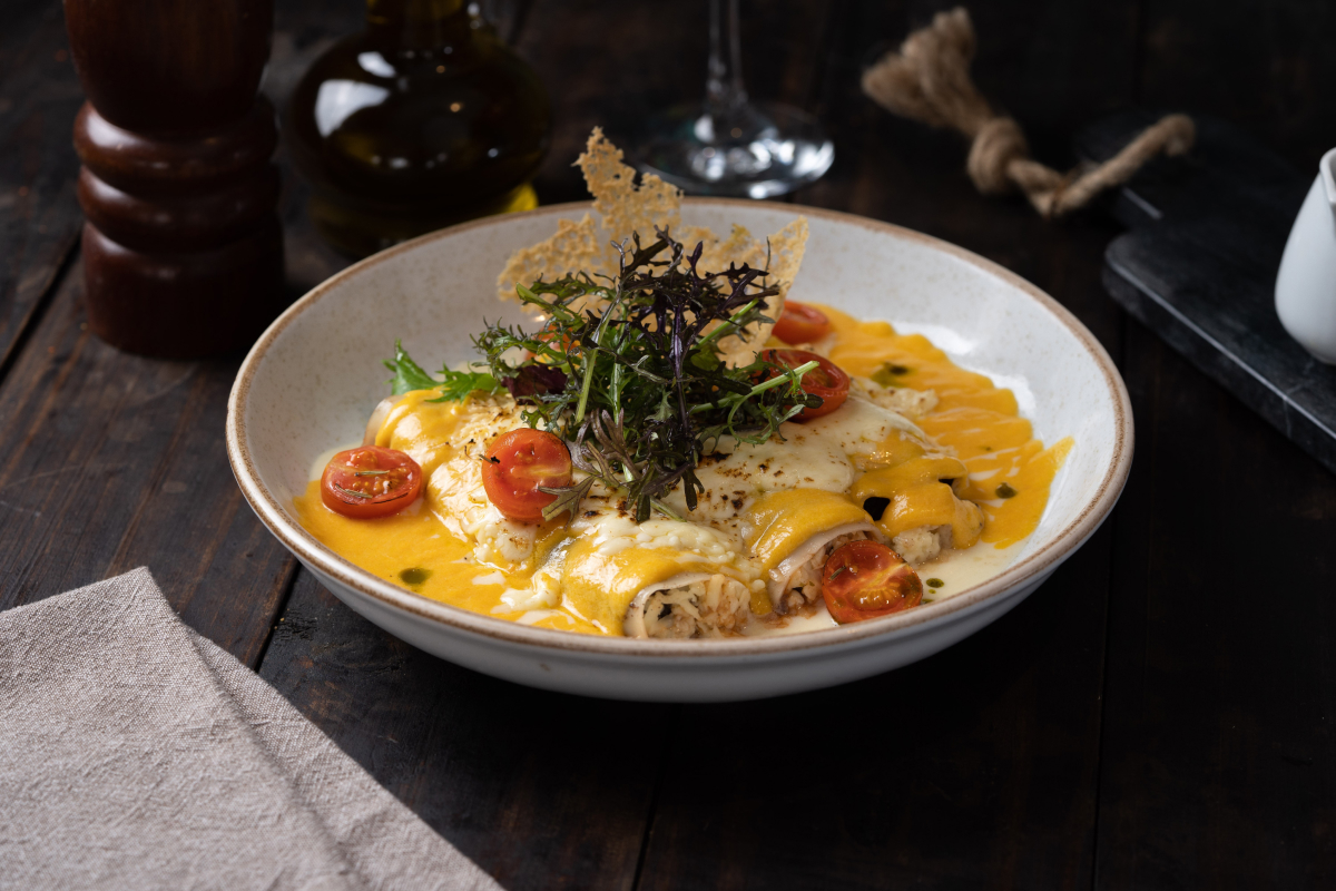 Candela bistro